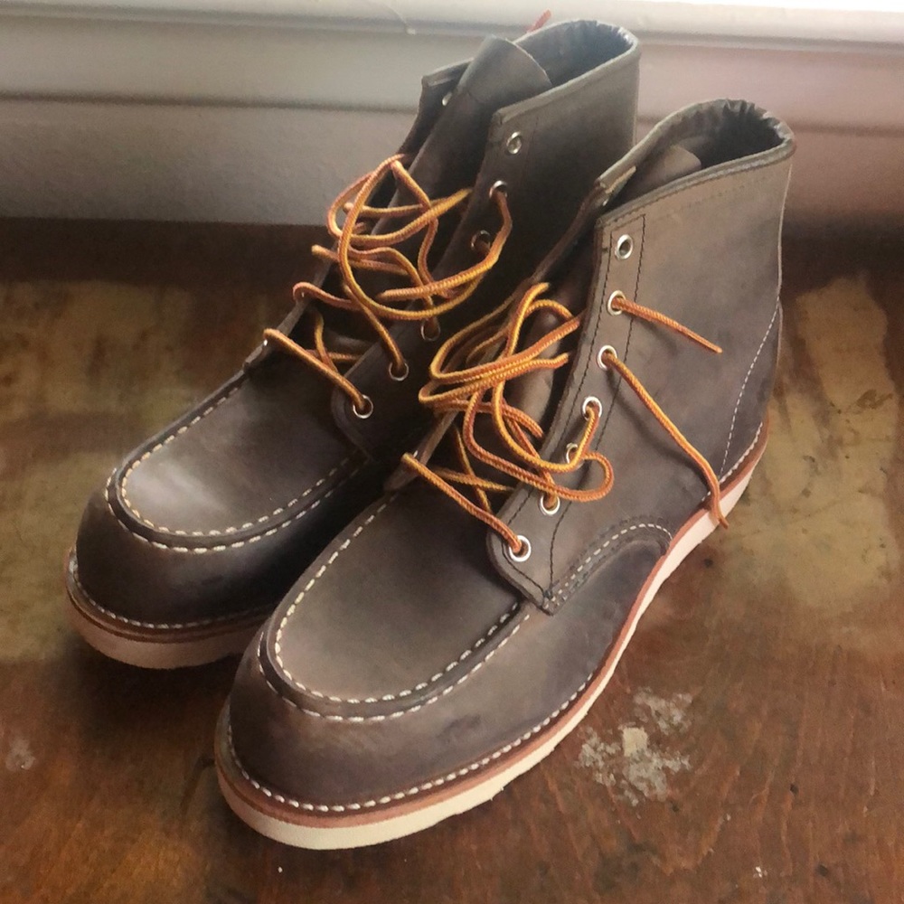 Red Wing Dark Brown Boots (Brand New)